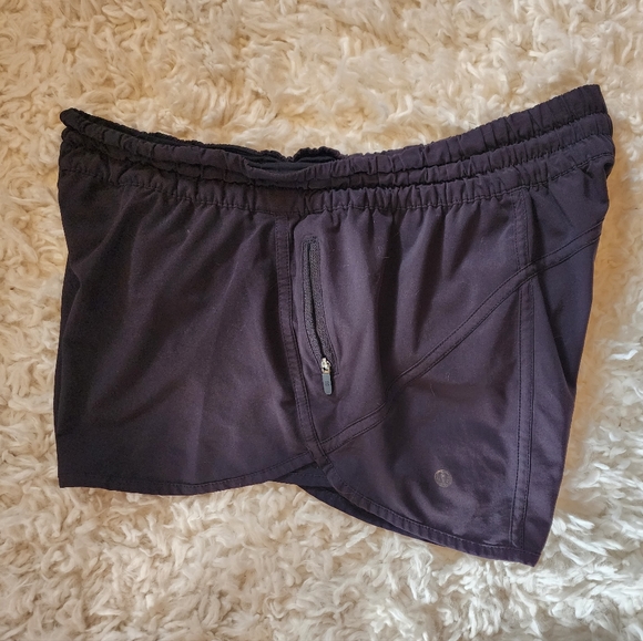 Lululemon Hotty Hot Short - Picture 3 of 3